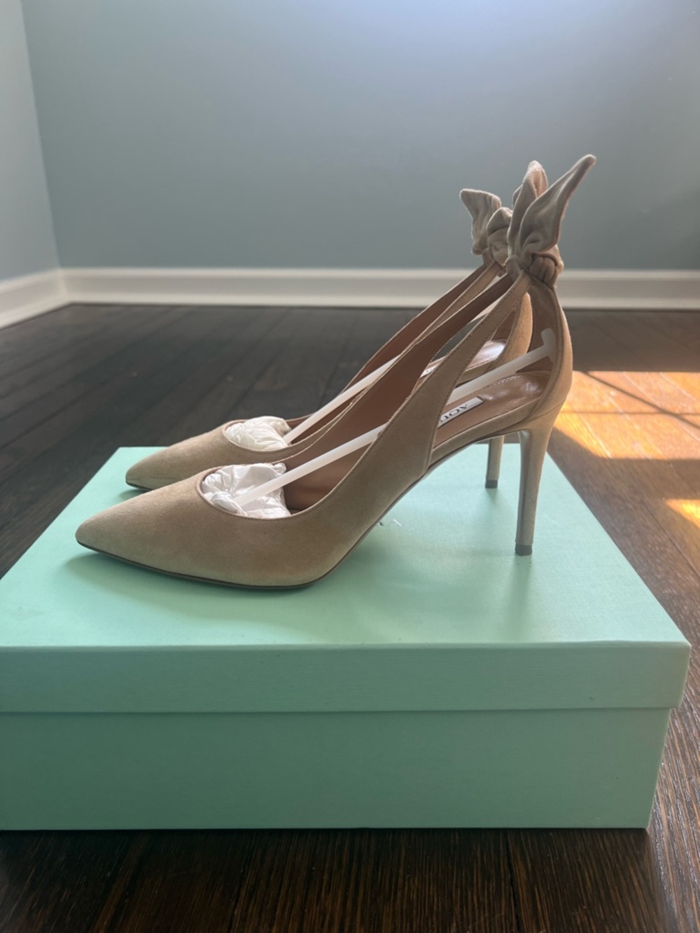 Aquazurra Bow Tie Pumps (37.5) - Picture 4 of 9